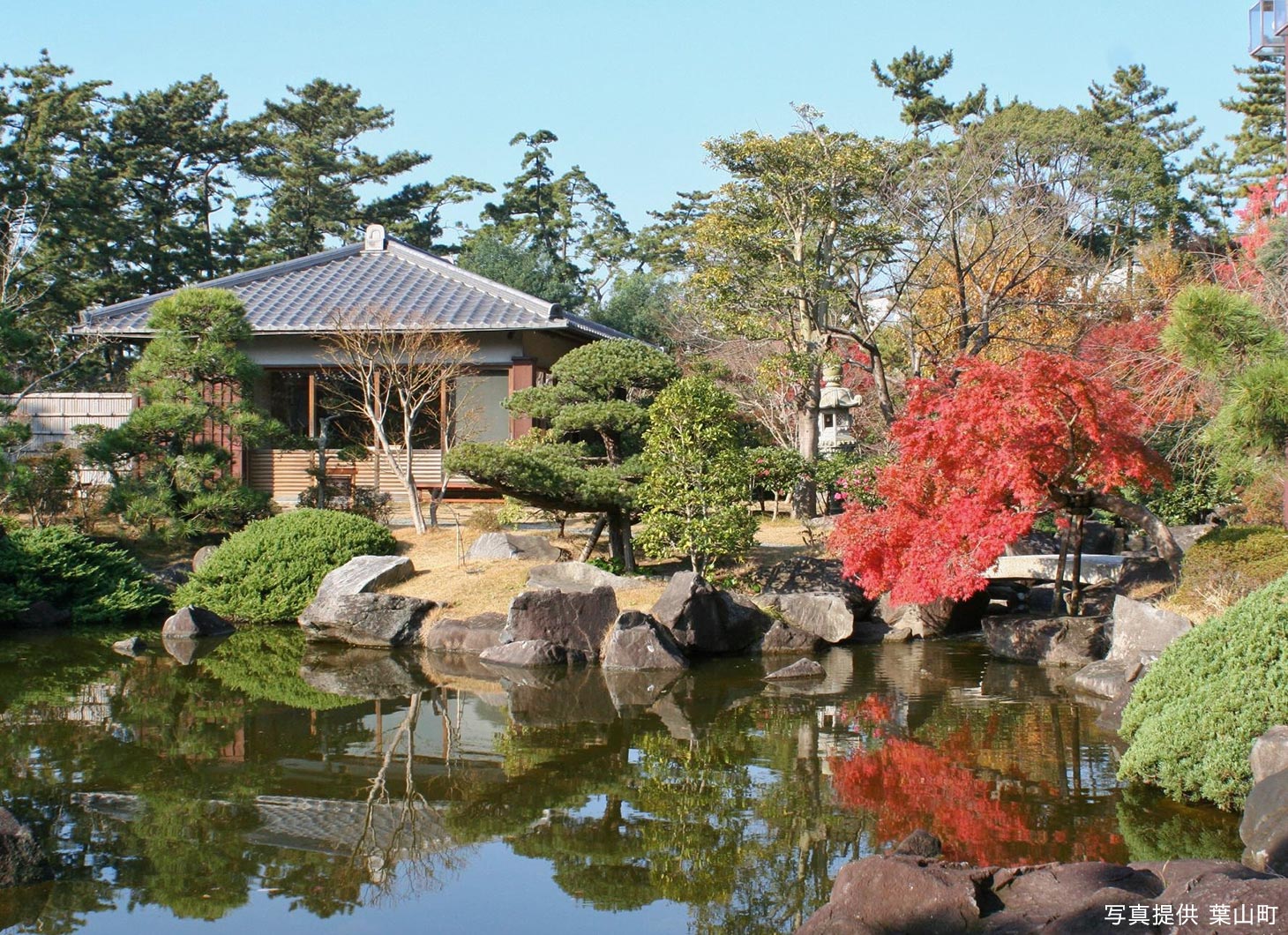 葉山しおさい公園にある日本庭園　写真提供：葉山町
